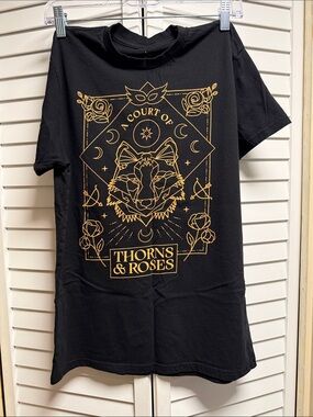 BoxLunch-Thorns & Roses Black Graphic Tee with Gold Wolf Design
